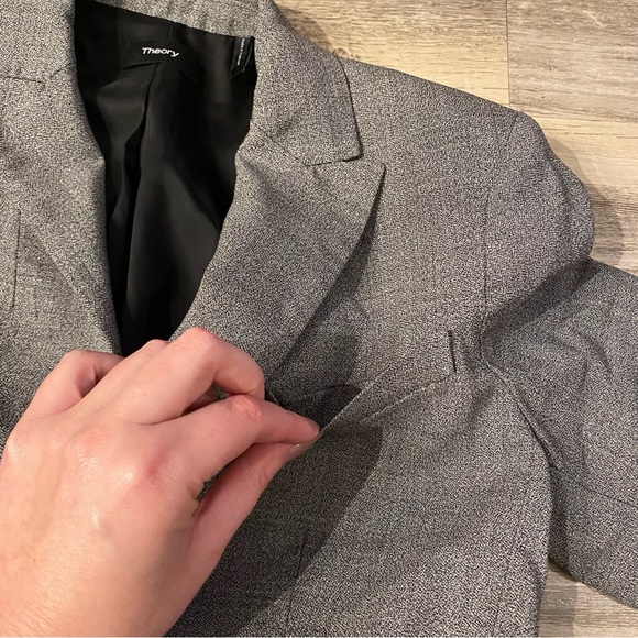 Gray Heathered Theory Blazer - Picture 6 of 7